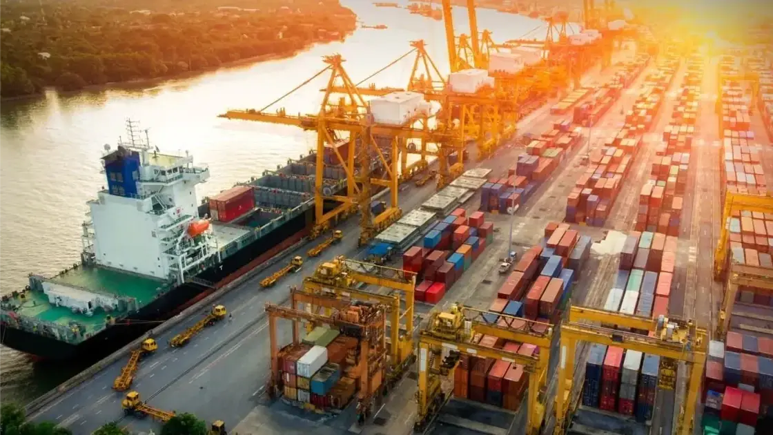 Ngân hàng UOB nâng dự báo tăng trưởng GDP VIệt Nam lên 7,7%